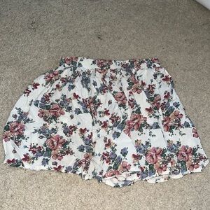 Brandy Melville white flower skirt